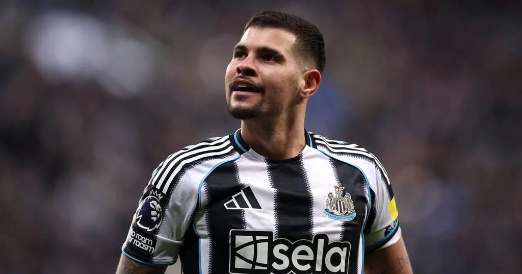 Bruno Guimaraes mengenakan ban kapten Newcastle United di lapangan hijau