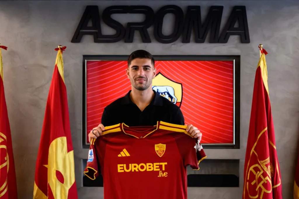 Konstantinos Koulierakis berseragam AS Roma
