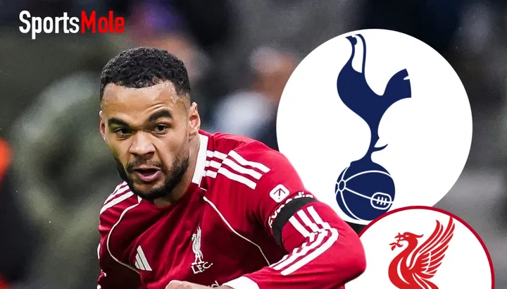 Penyerang Liverpool Cody Gakpo merayakan gol di lapangan