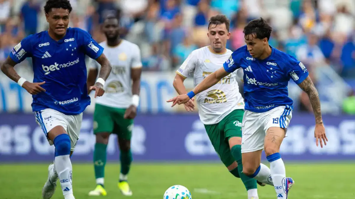 Pertandingan sepak bola antara Chapecoense melawan Cruzeiro di Arena Condá