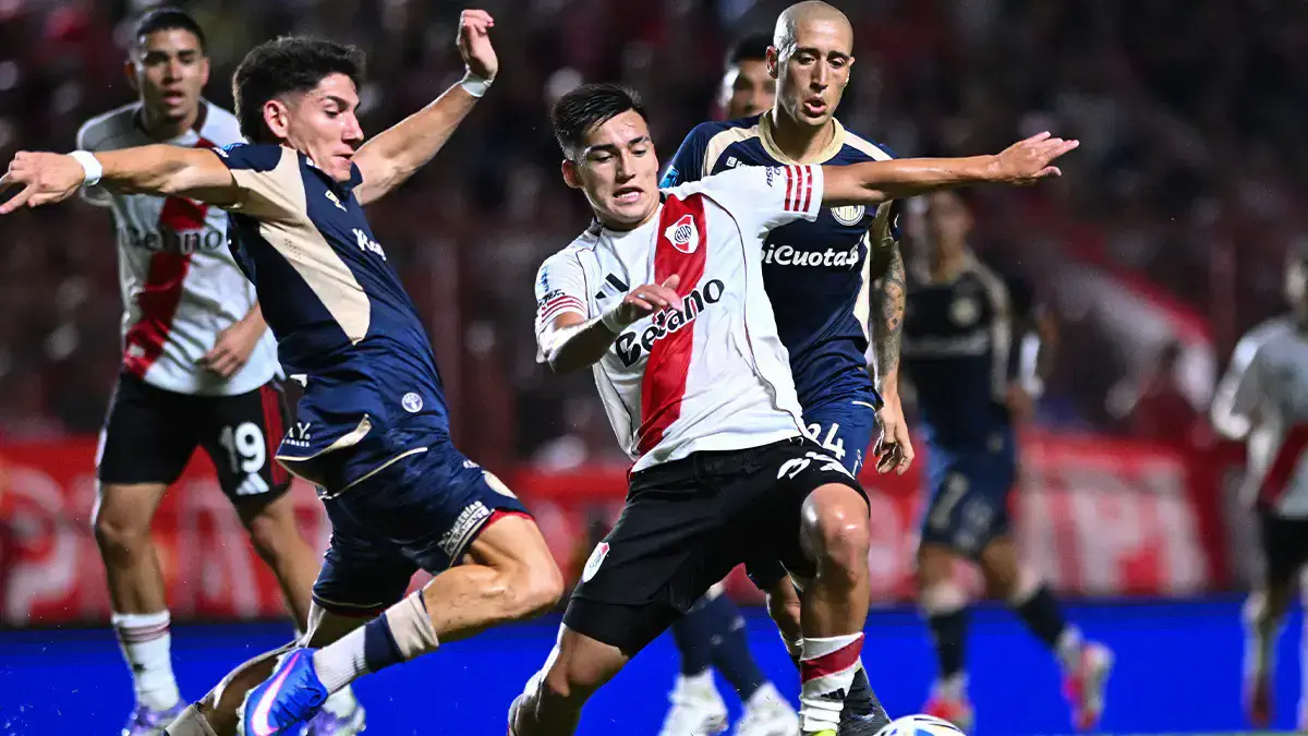 Stadion Monumental venue pertandingan River Plate vs Rosario Central