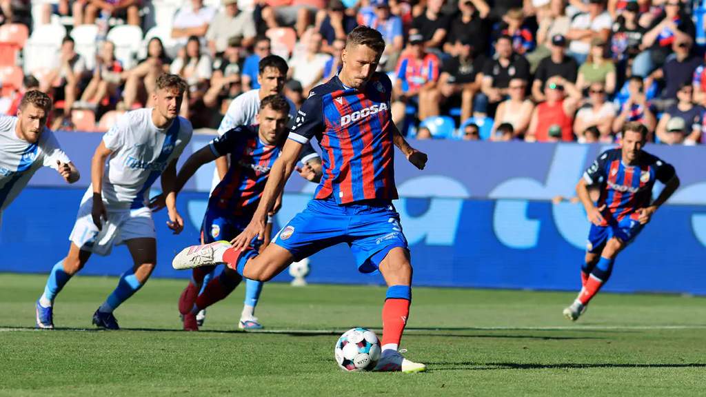 Stadion Doosan Arena tempat pertandingan Viktoria Plzen melawan Brno